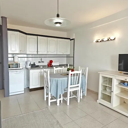 Apartment Blanco&azul - Comfortable Ocean View Next To The Playa de las Americas (Tenerife)